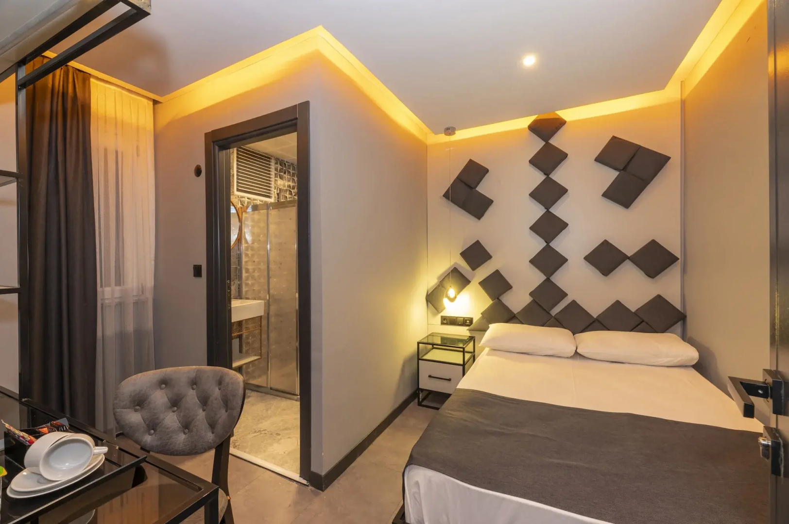 White Palace Hotel