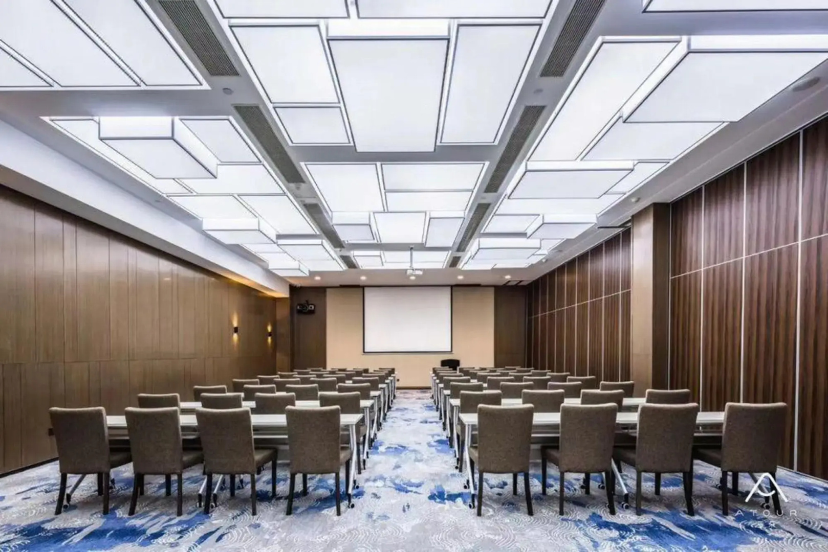 Atour Hotel Zibo High-Tech Zone North High-Speed Railway Station