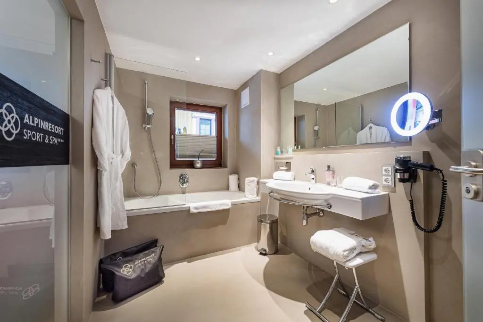 Alpinresort ValSaa - Sport & Spa