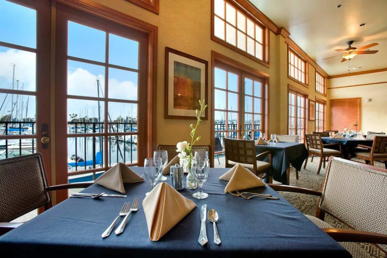 Hilton San Diego Airport/Harbor Island