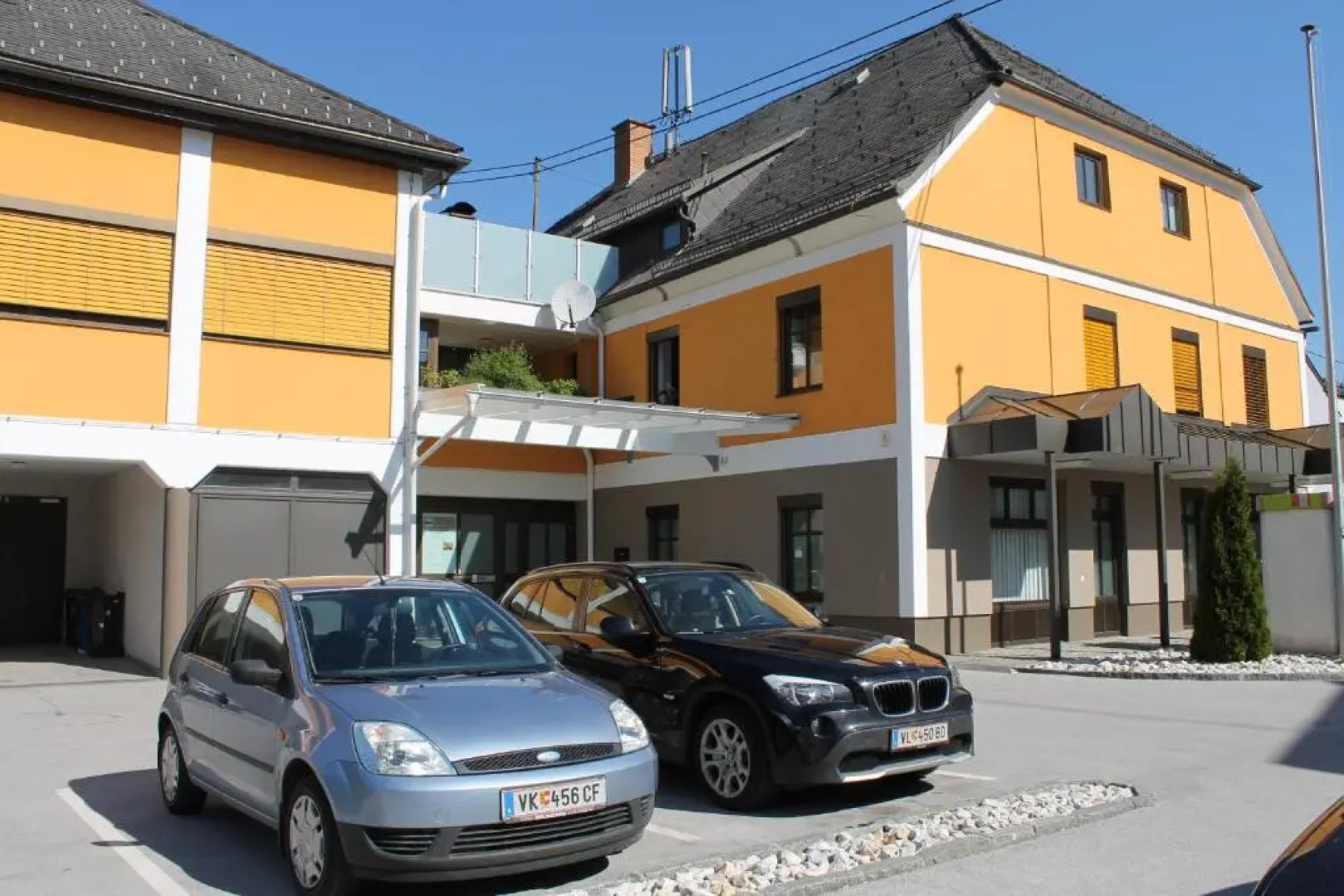 Post Hostel For Youth, Students and Pilgrims