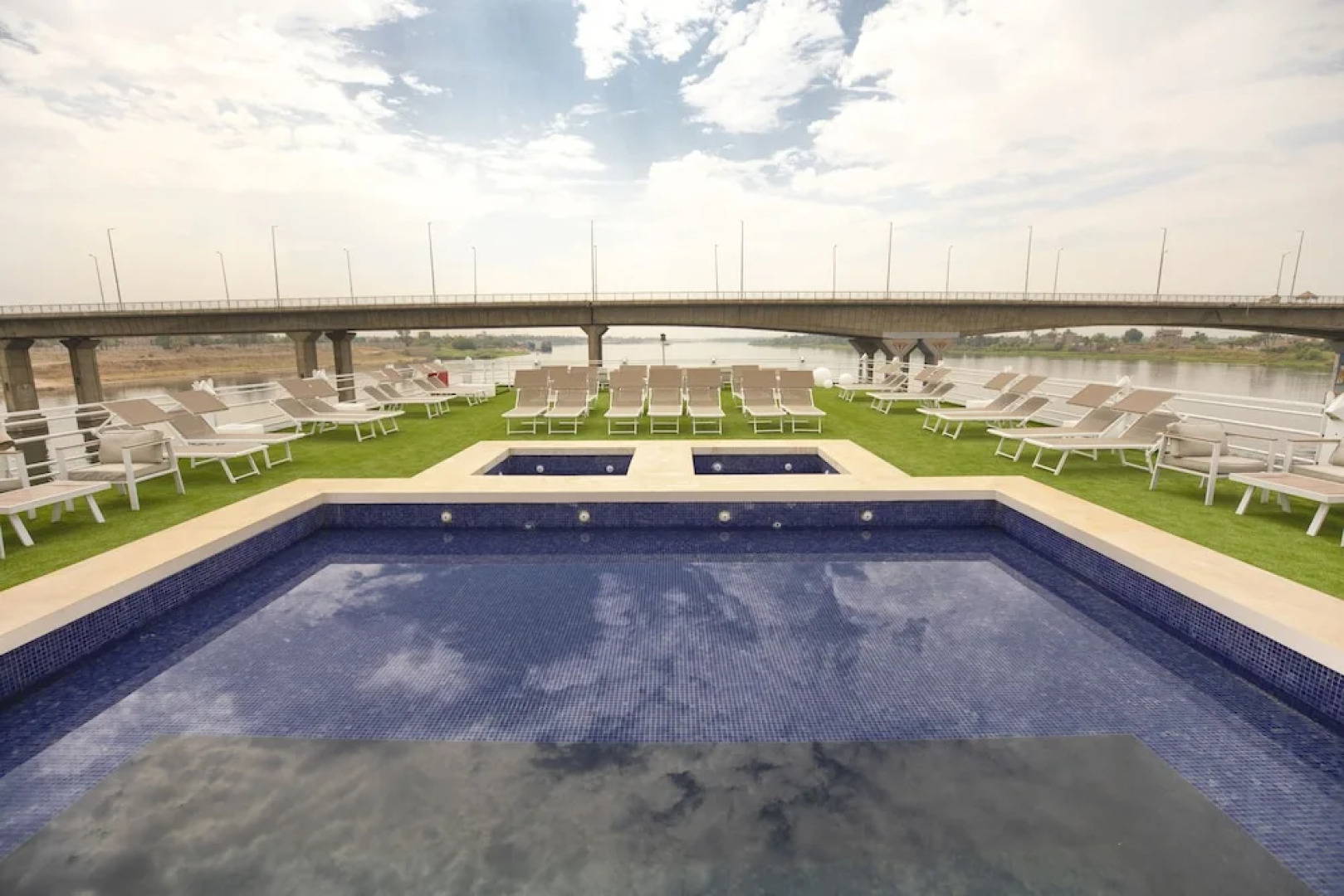 SUNRISE Semiramis II Cruise