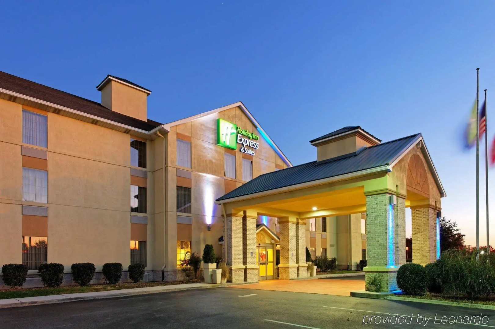 Holiday Inn Express & Suites Crossville by IHG