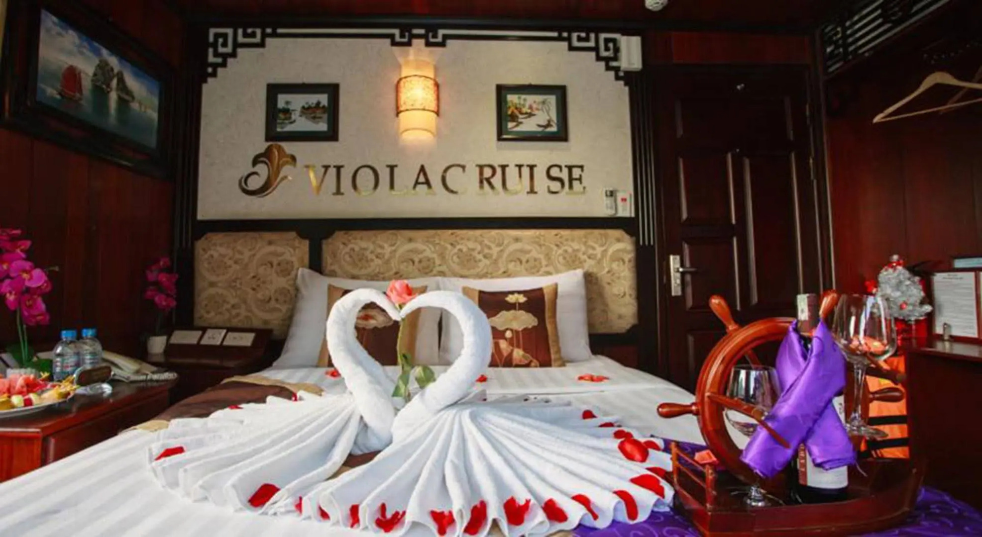 Viola Cruise Halong Bay