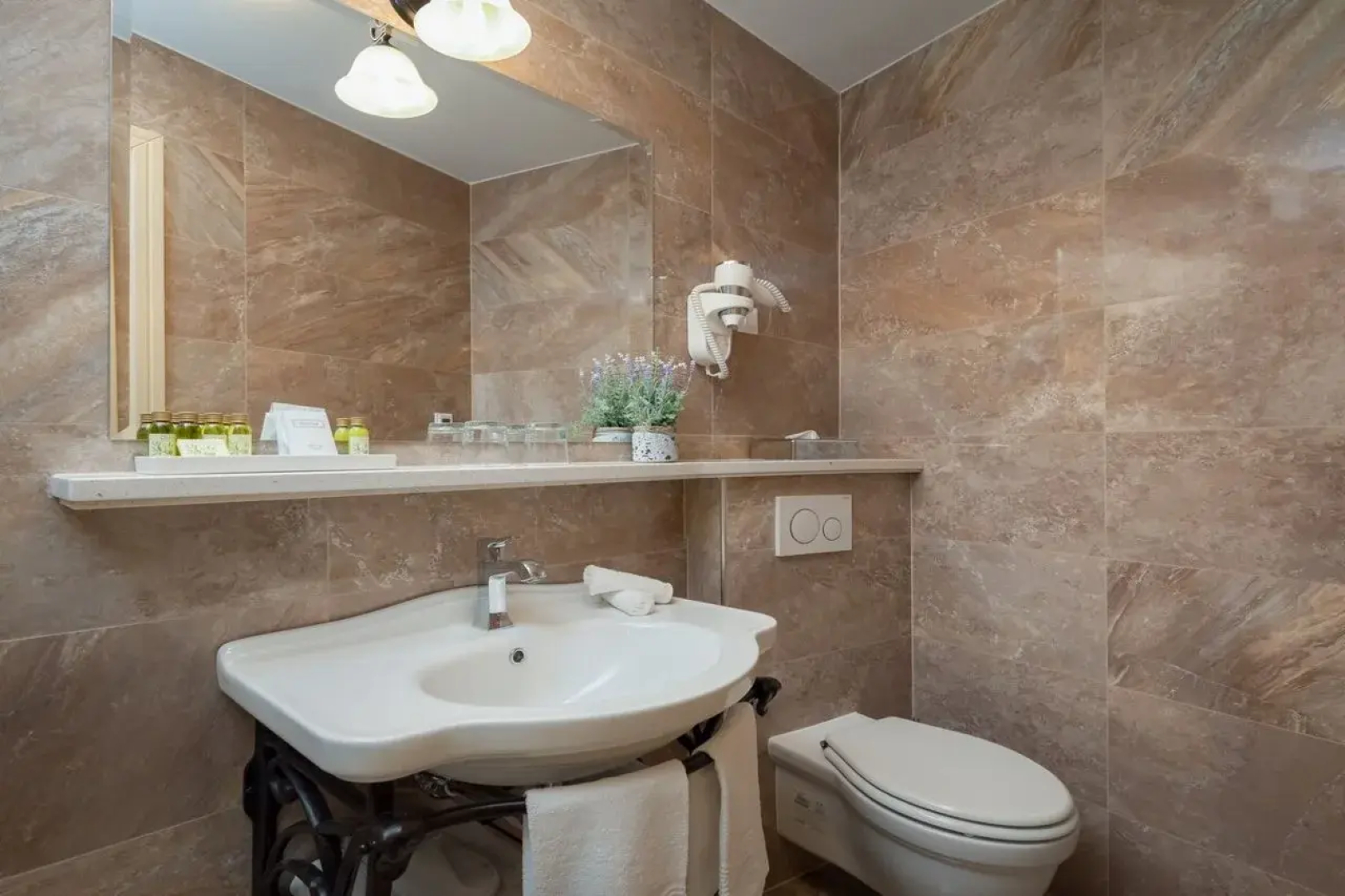 Priska Med Luxury Rooms