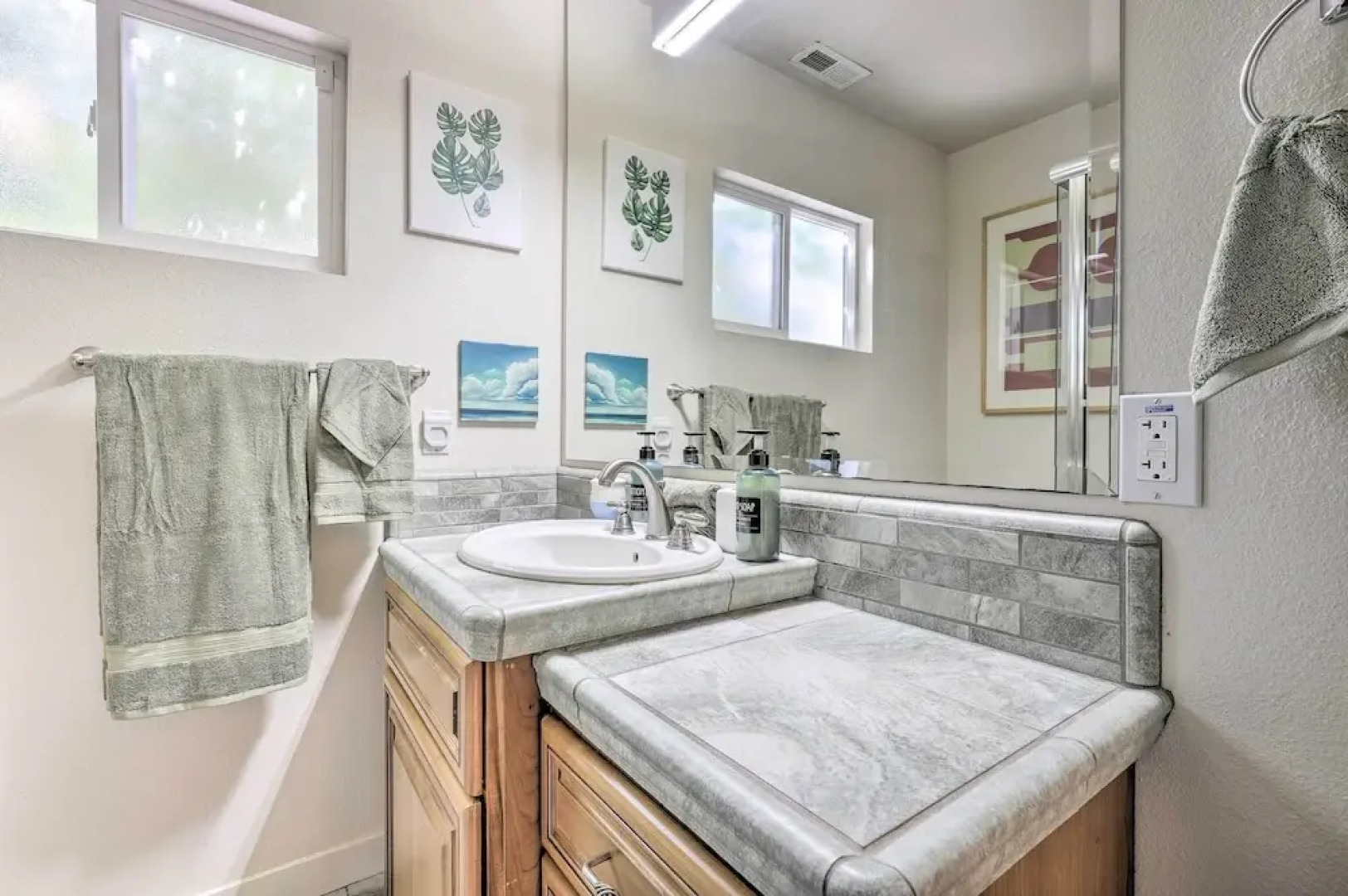 Peaceful Petaluma Getaway w/ Deck + Grill!