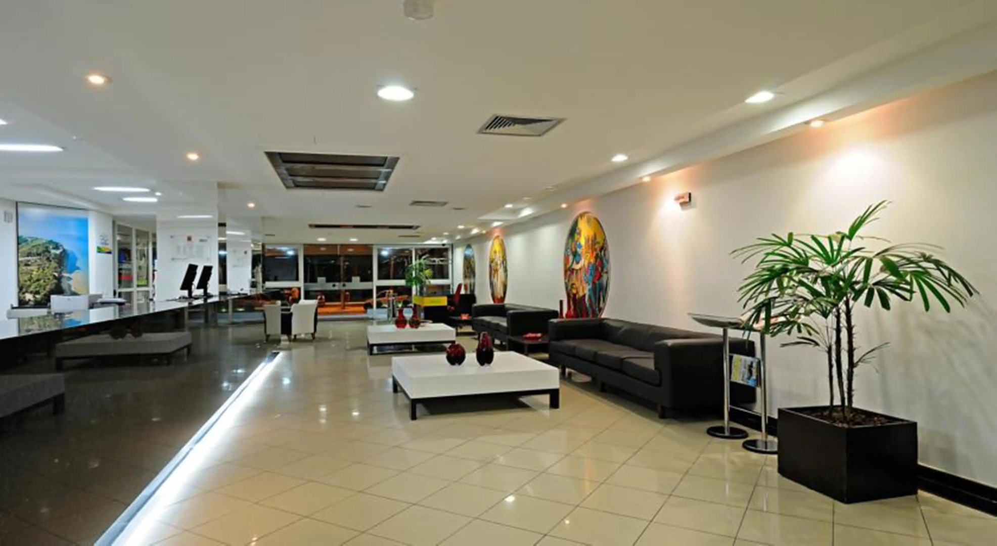 Nobile Suites Tambaú