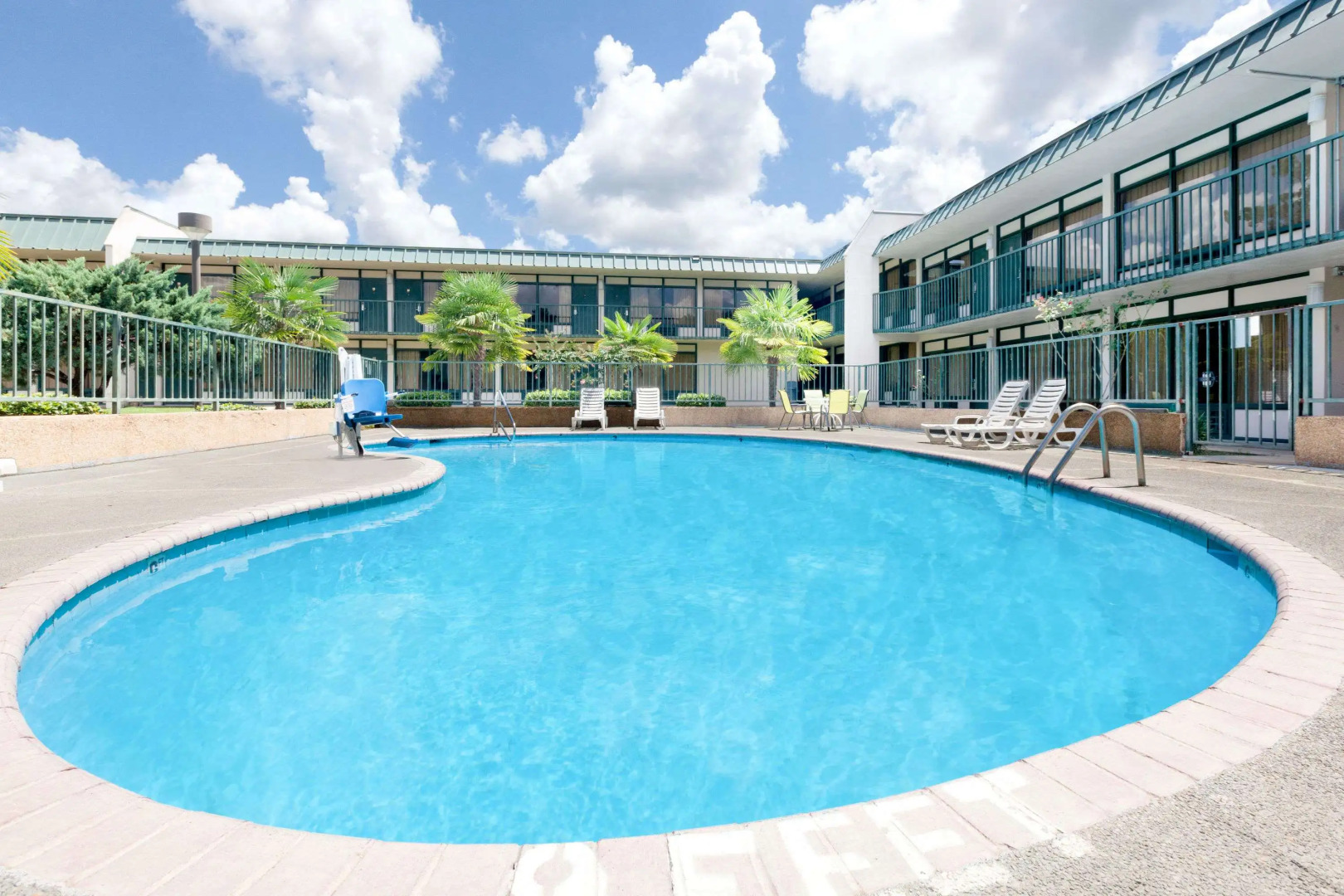 Days Inn by Wyndham McComb MS