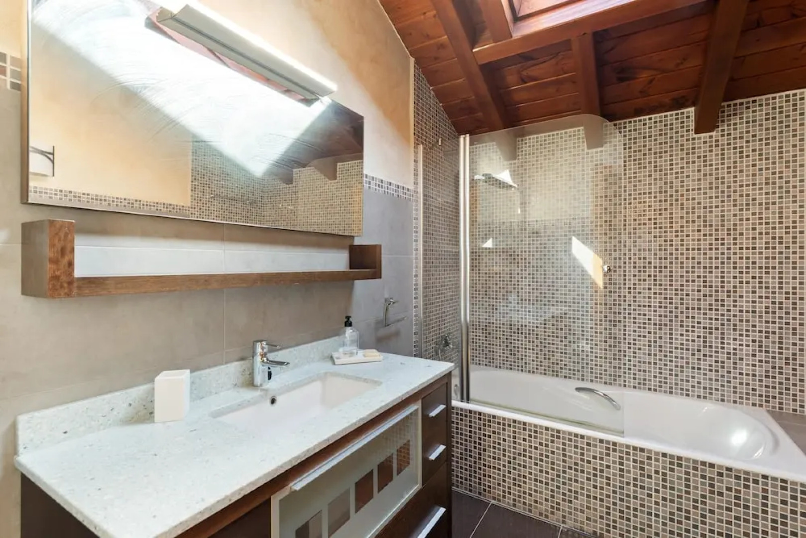 Villa With 4 Bedrooms in Bizkaia, With Wonderful Mountain View, Private Pool and Enclosed Garden Near the Beach