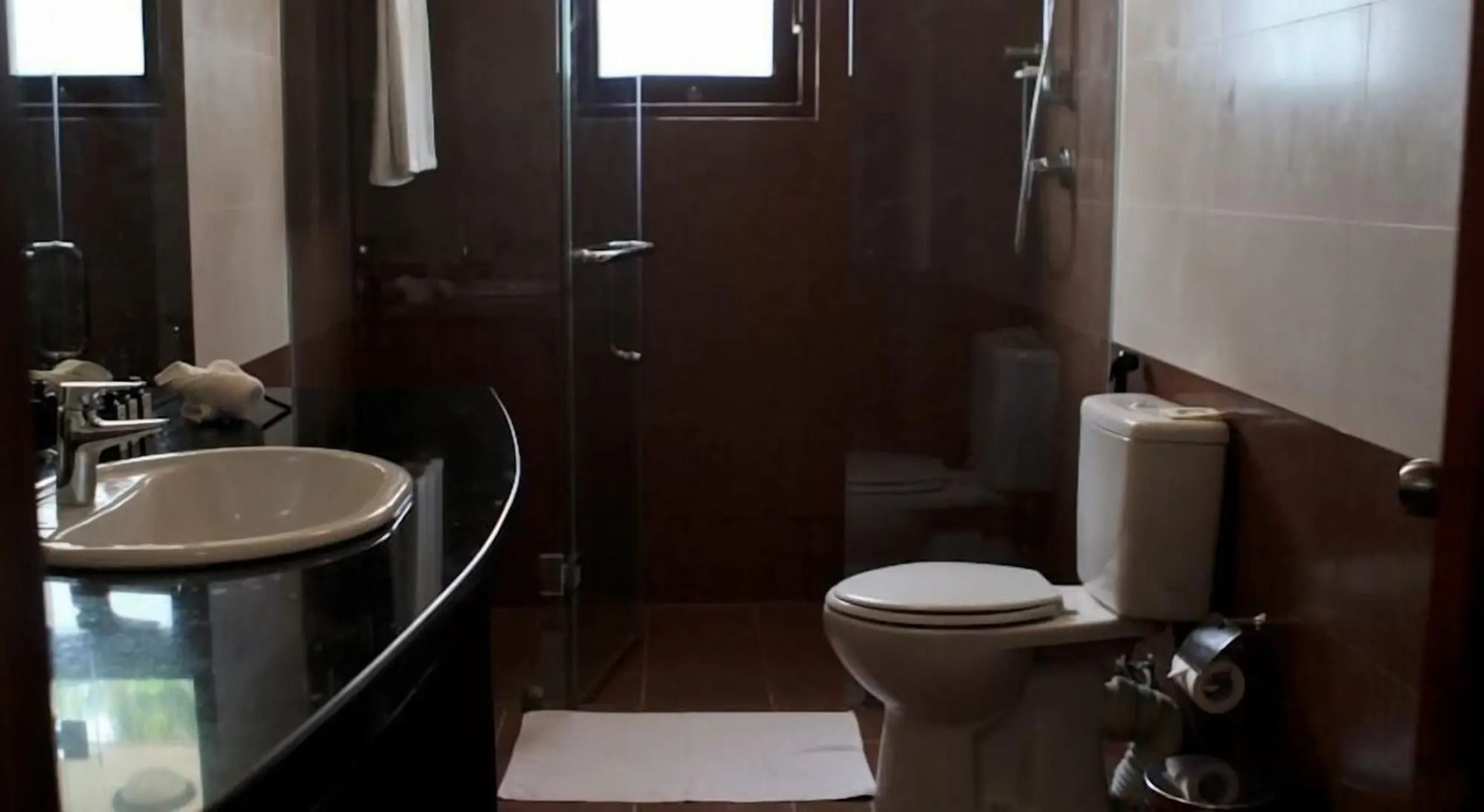 Lavendish Okrin Hotel