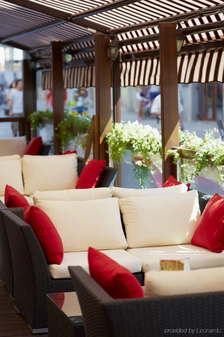 Отель «Леополис»