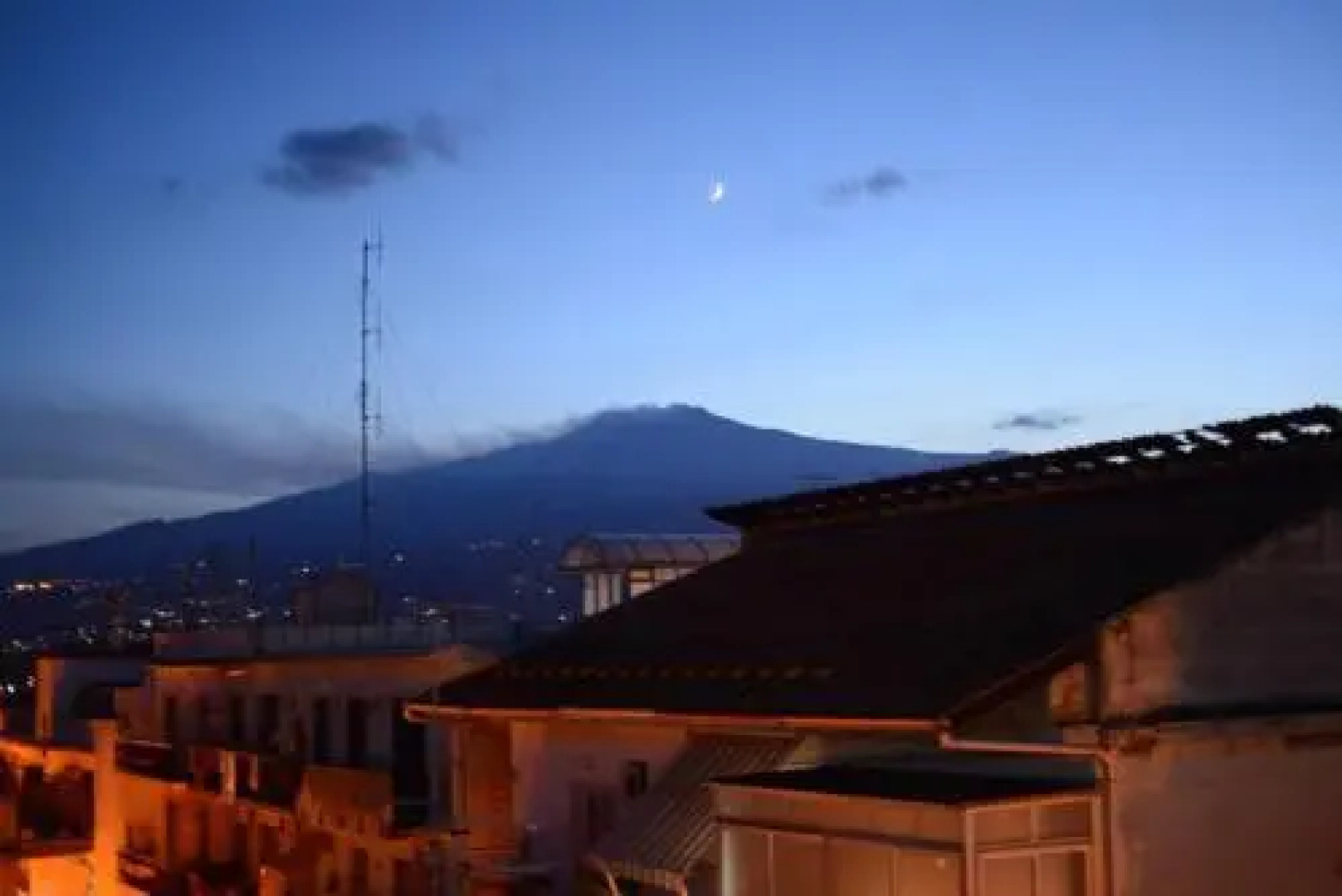 Gianni House Backpackers Hostel