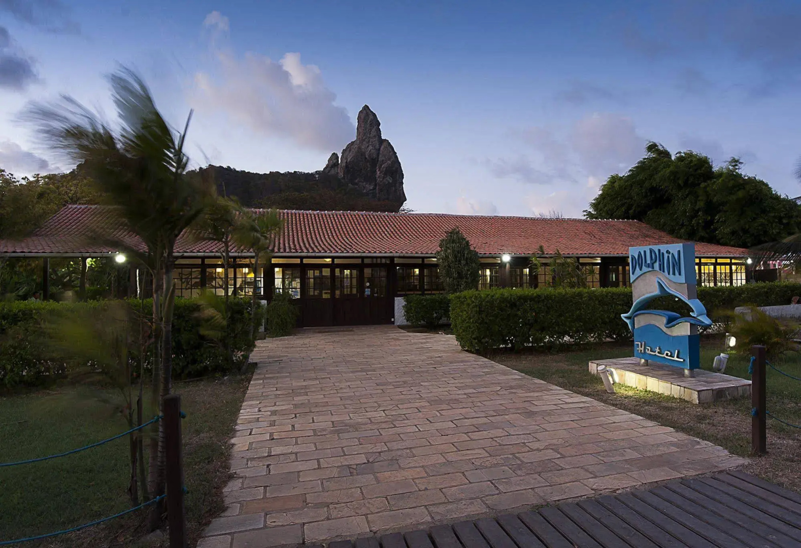 Dolphin Hotel