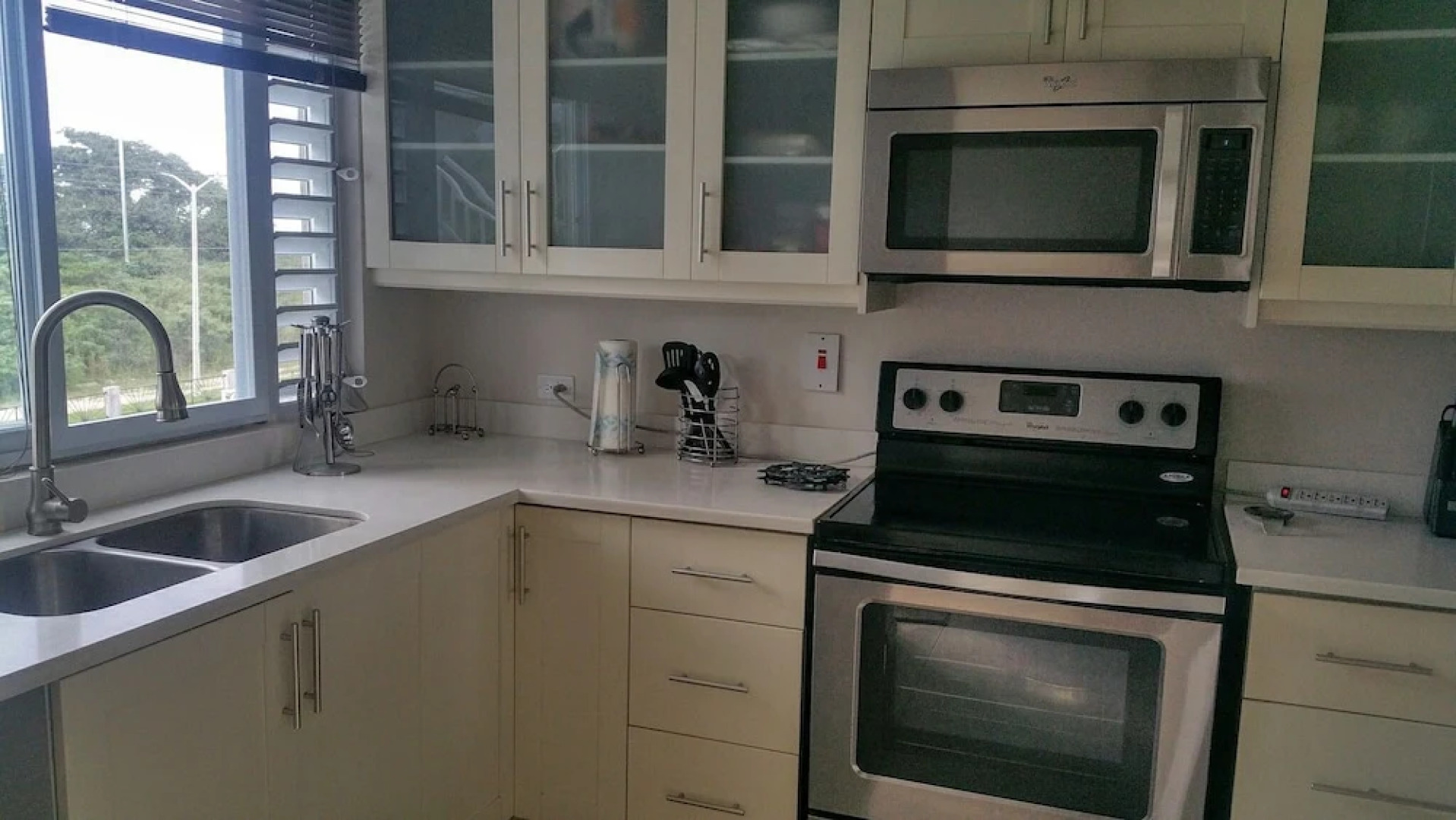 Fern Court Apartment With Oceanic View