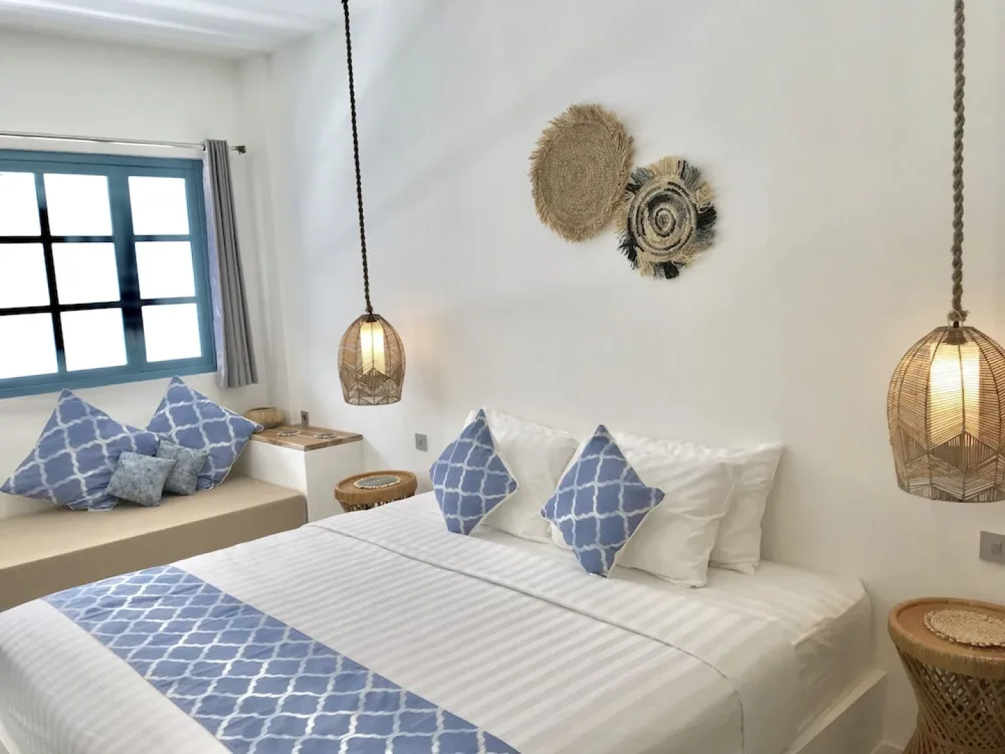 Seaesta Komodo Hotel & Hostel