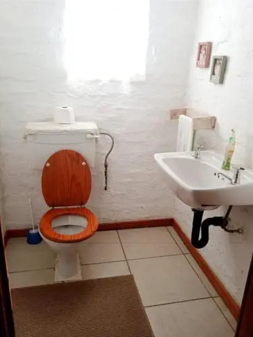 Rheola's Guest Cottage
