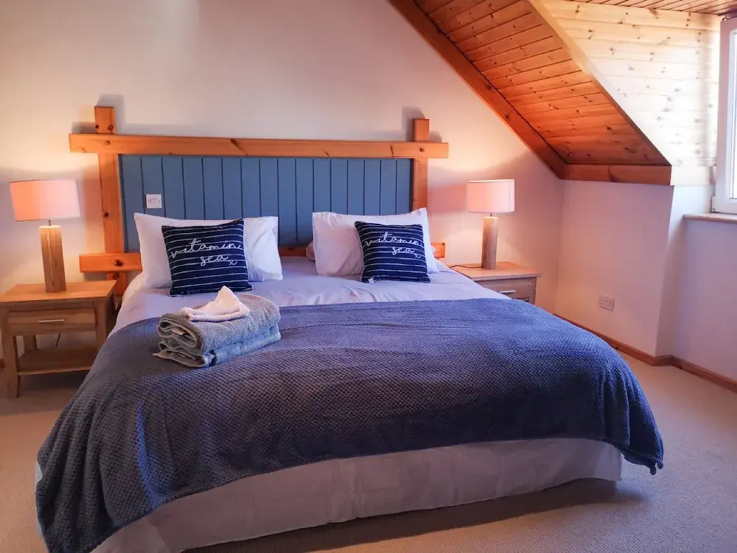 4 Bedroomed Holiday Home Close to the Beach