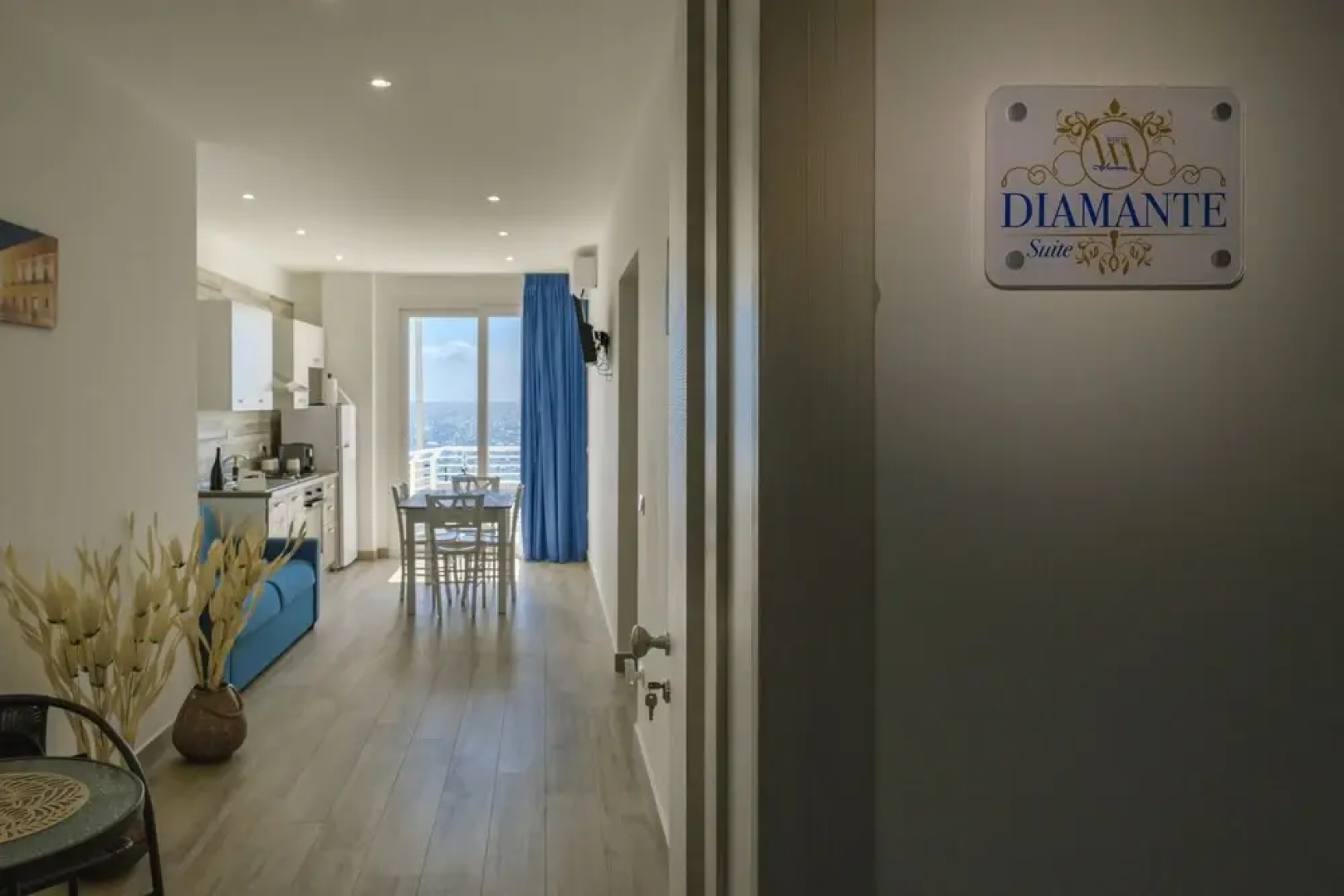 Diamante Apartment On Sea Shore