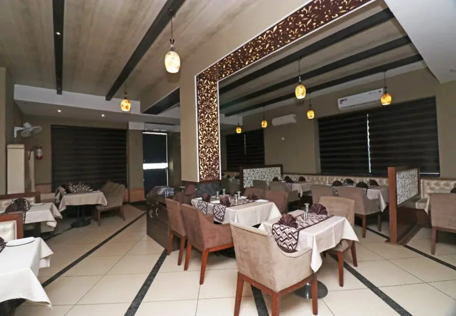 The Classic By OYO Rooms