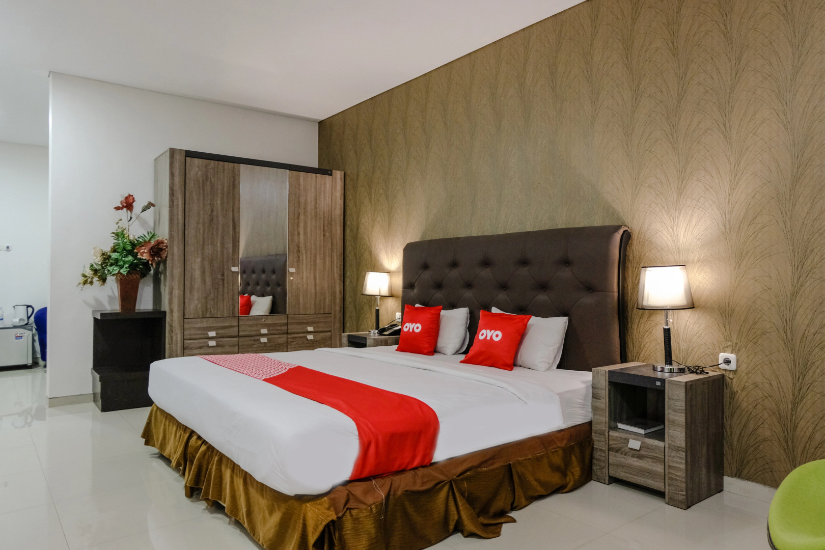 Townhouse OAK Series Style Hotel Jember