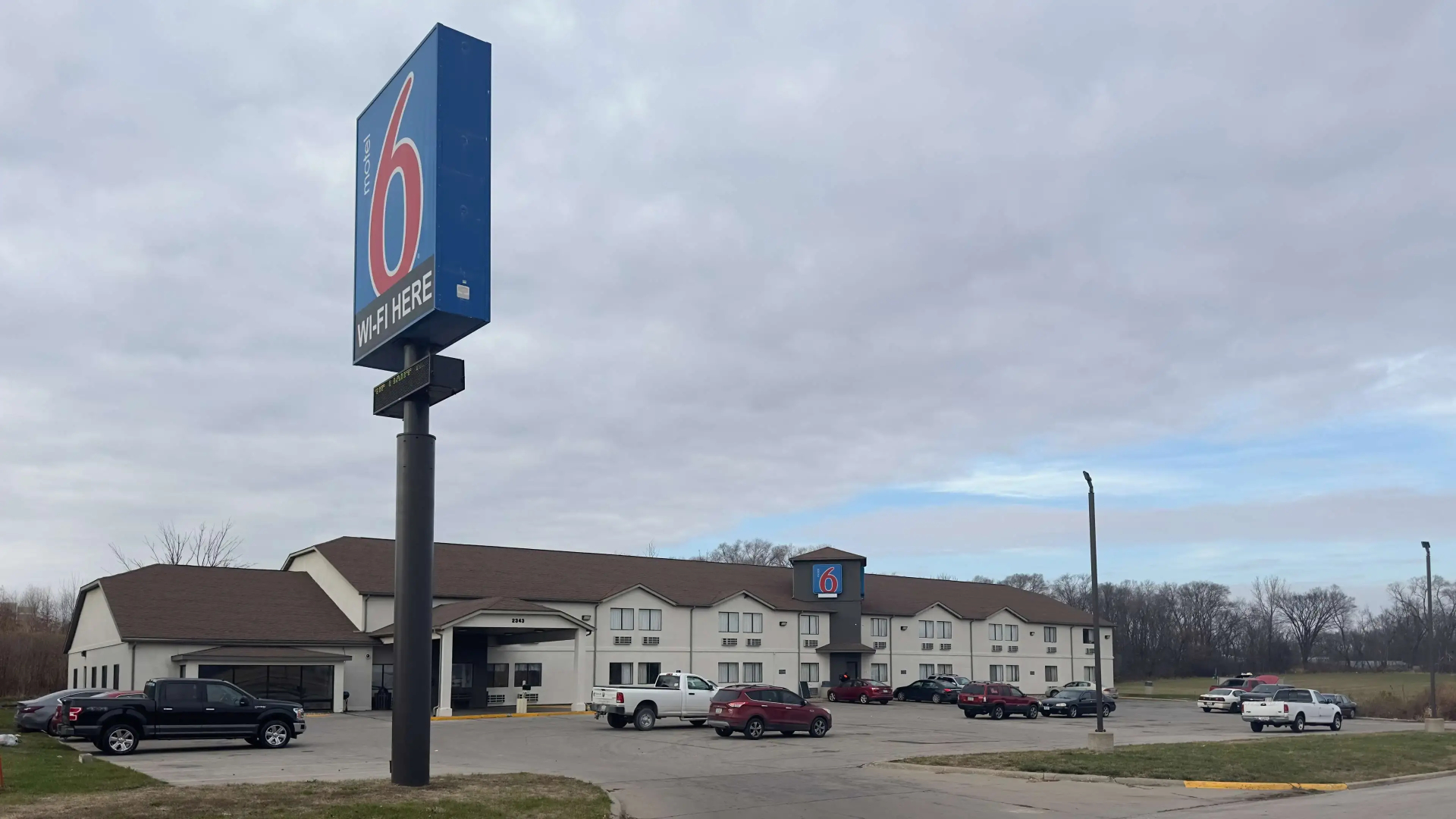 Motel 6 Waterloo, IA