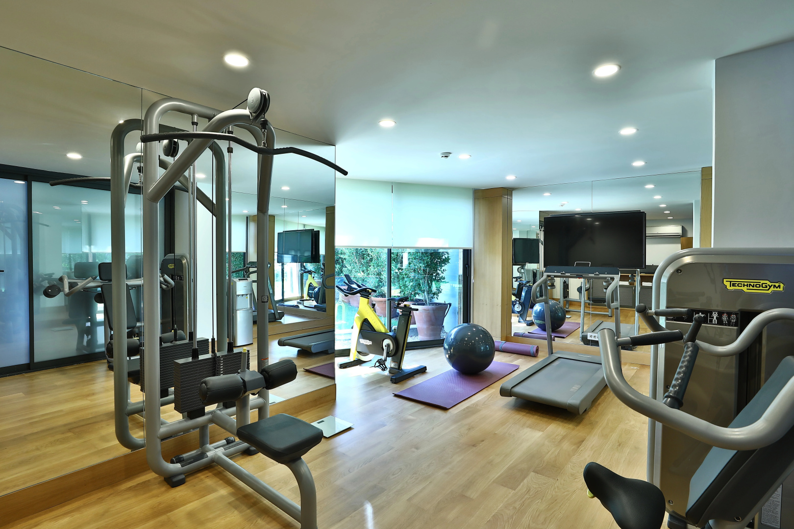 Mare Deluxe Residences & Villas