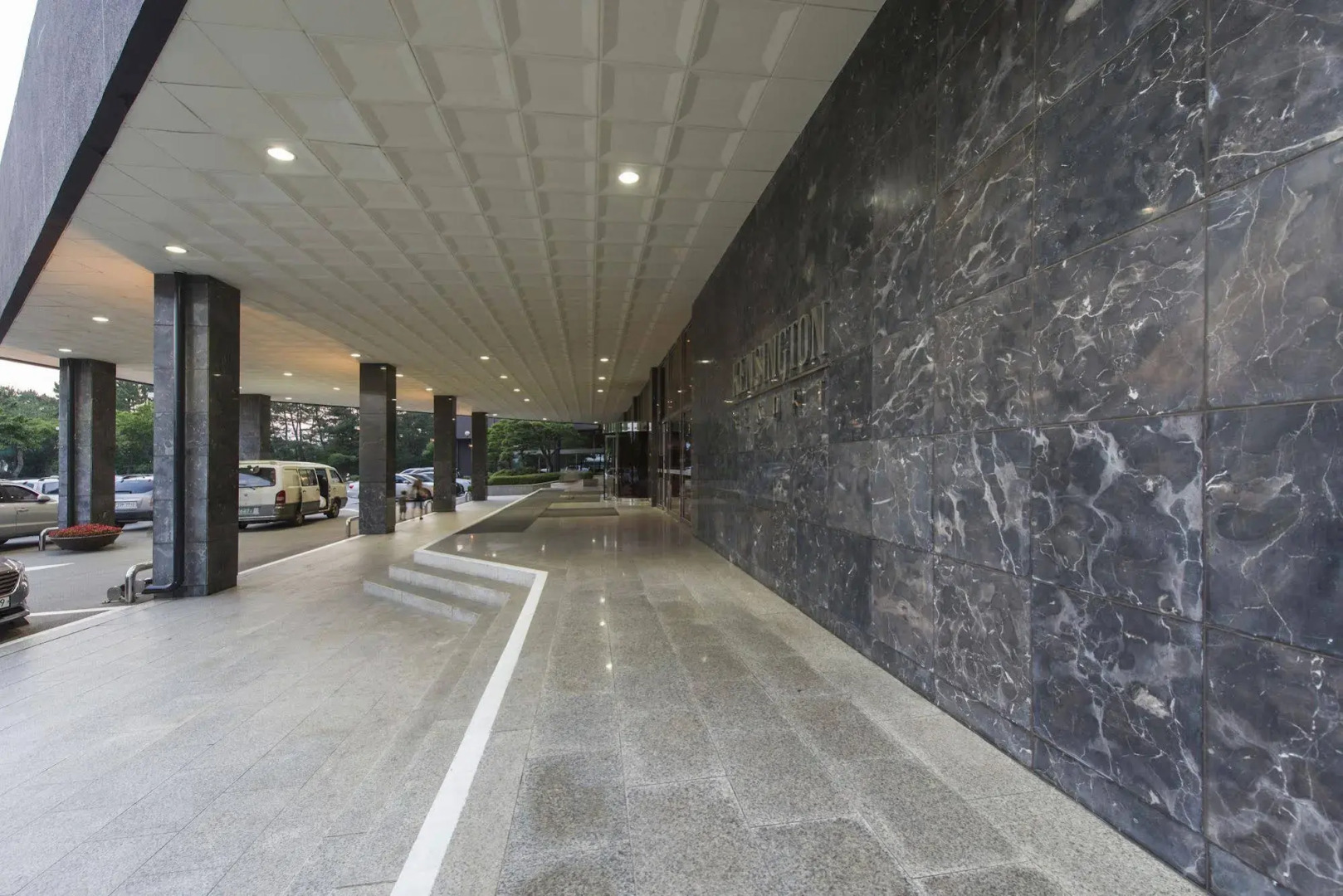 Kensington Resort Seorak Beach