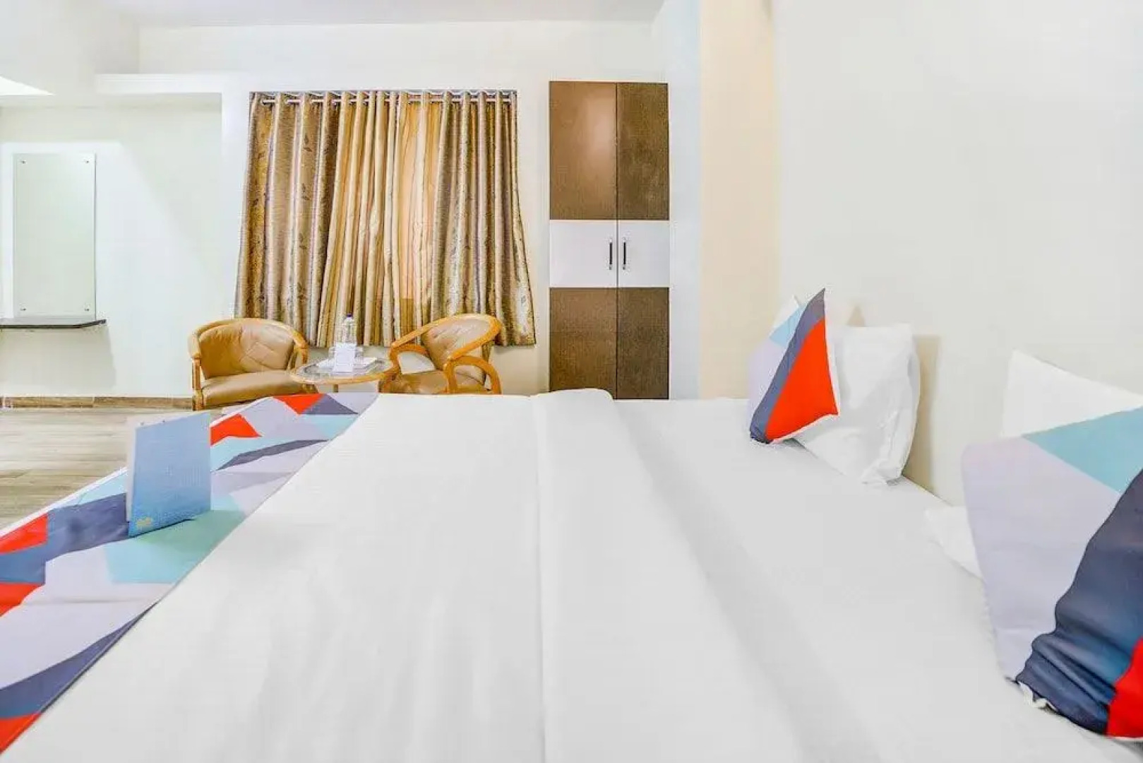 FabHotel Paradise Inn Salt Lake