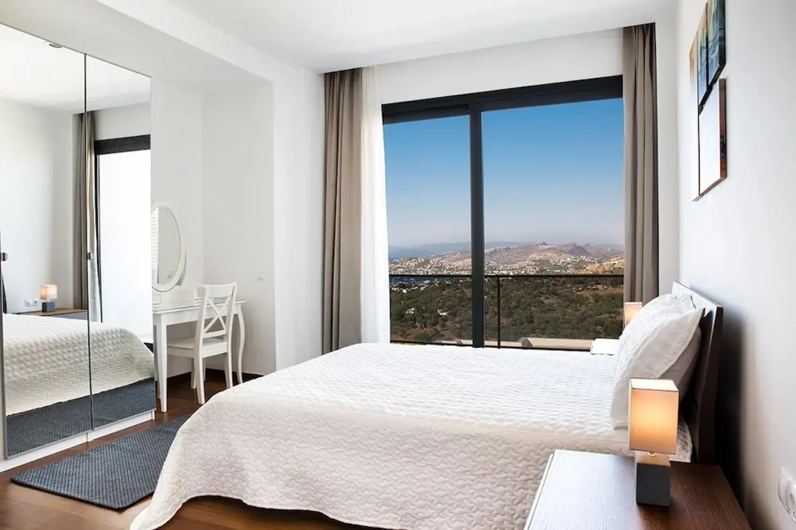 Important Group Villa Hills