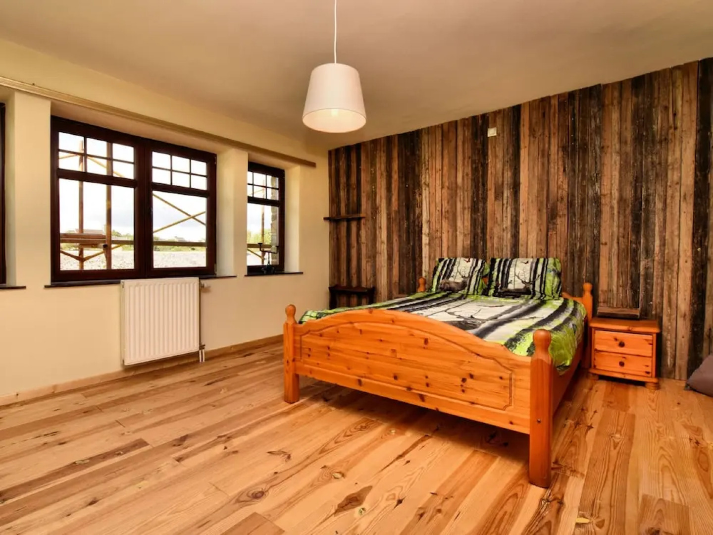 Pleasant Holiday Home in Erezée Ardennes with Hot Tub, Sauna