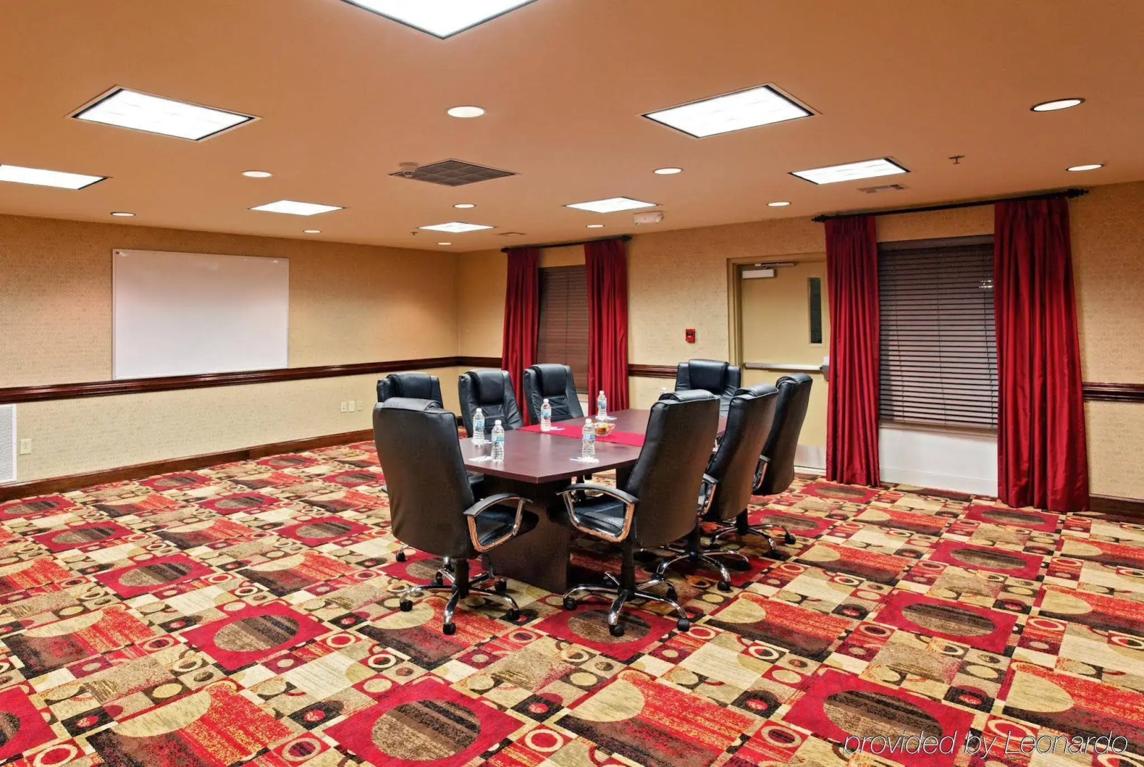 Holiday Inn Express Hotel & Suites Talladega by IHG