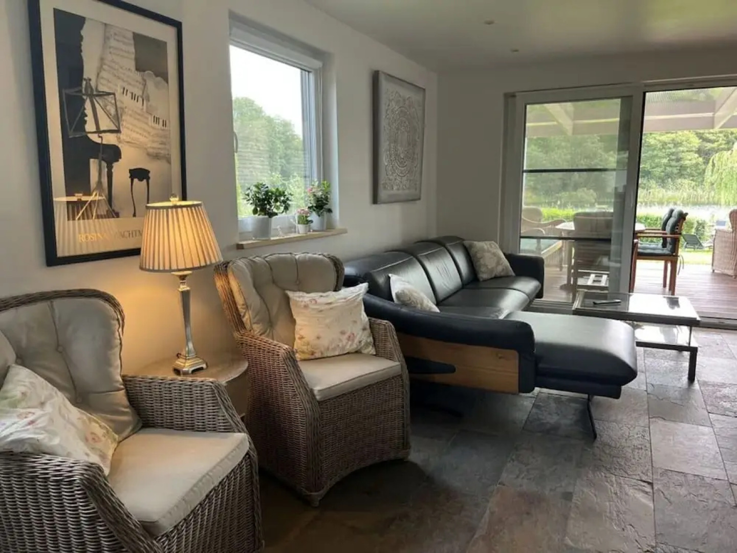 Schaal Lake Paradise