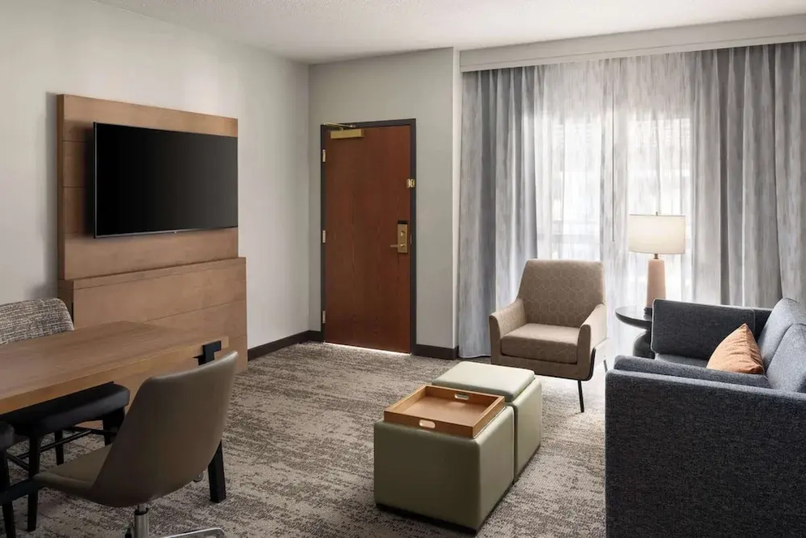 Embassy Suites by Hilton Hot Springs Hotel & Spa