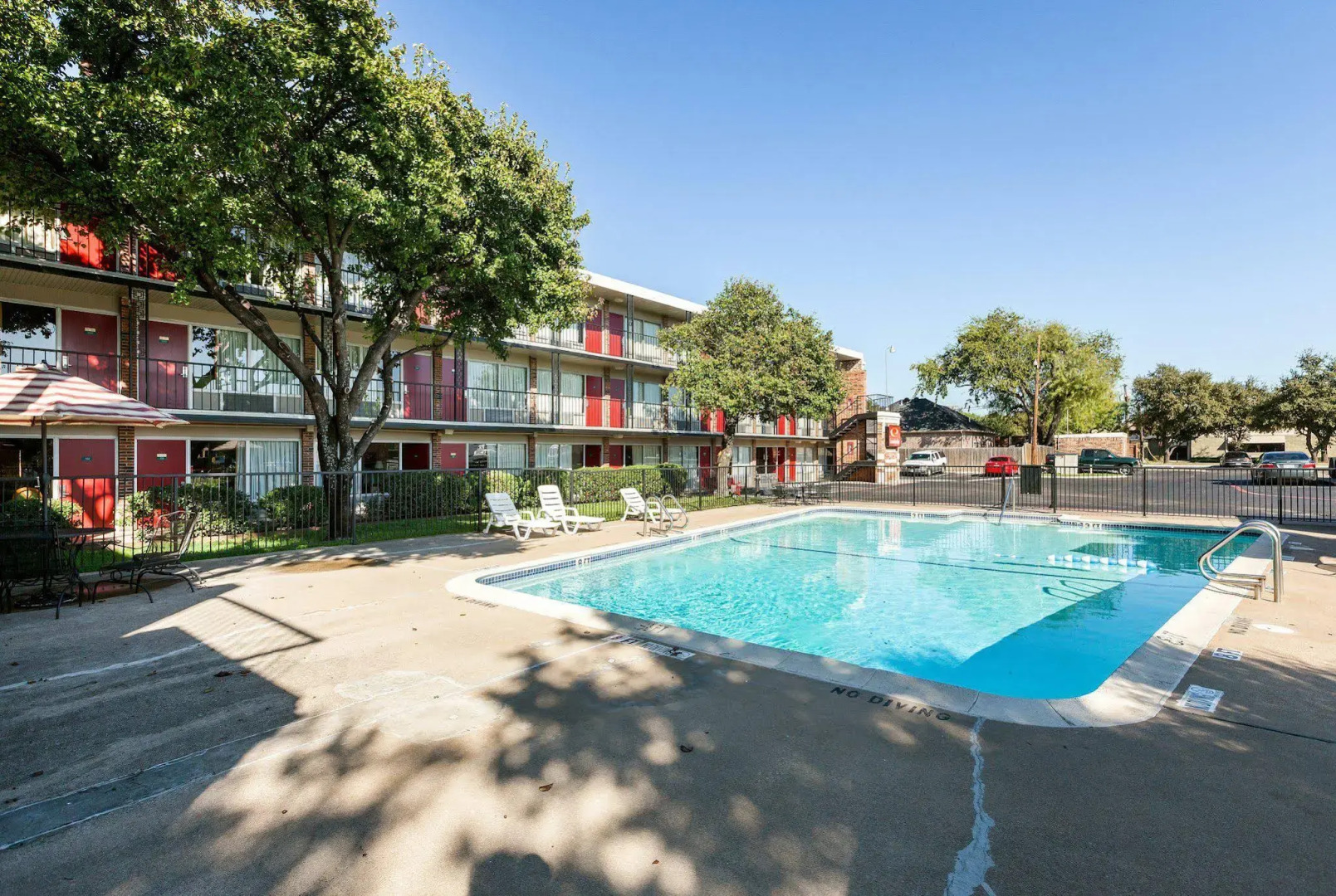 Econo Lodge Dallas Airport North