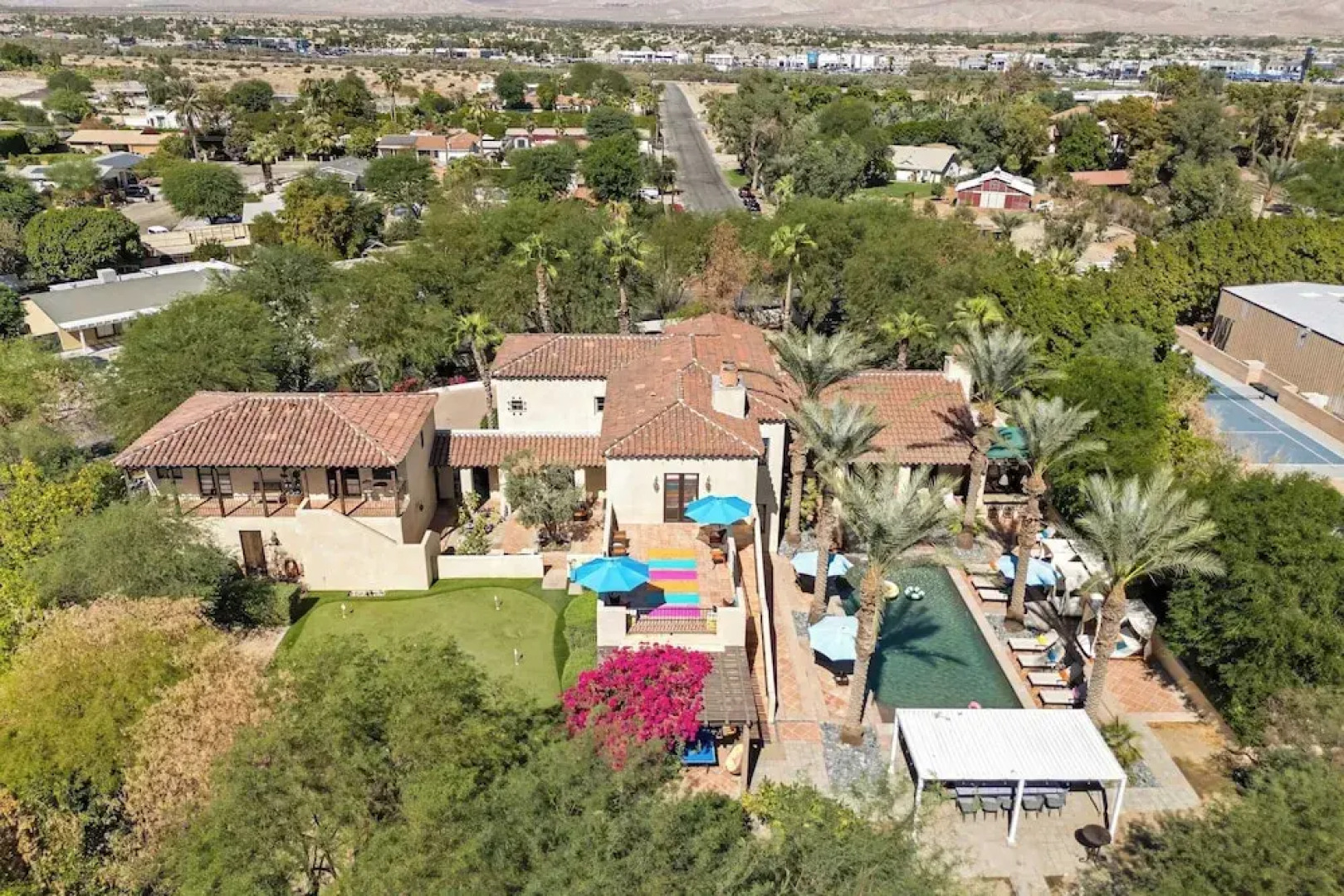 Luxe 7bdr Oasis w/ Pool, Putting Green, Game Room Villa Del Gallo by Avantstay