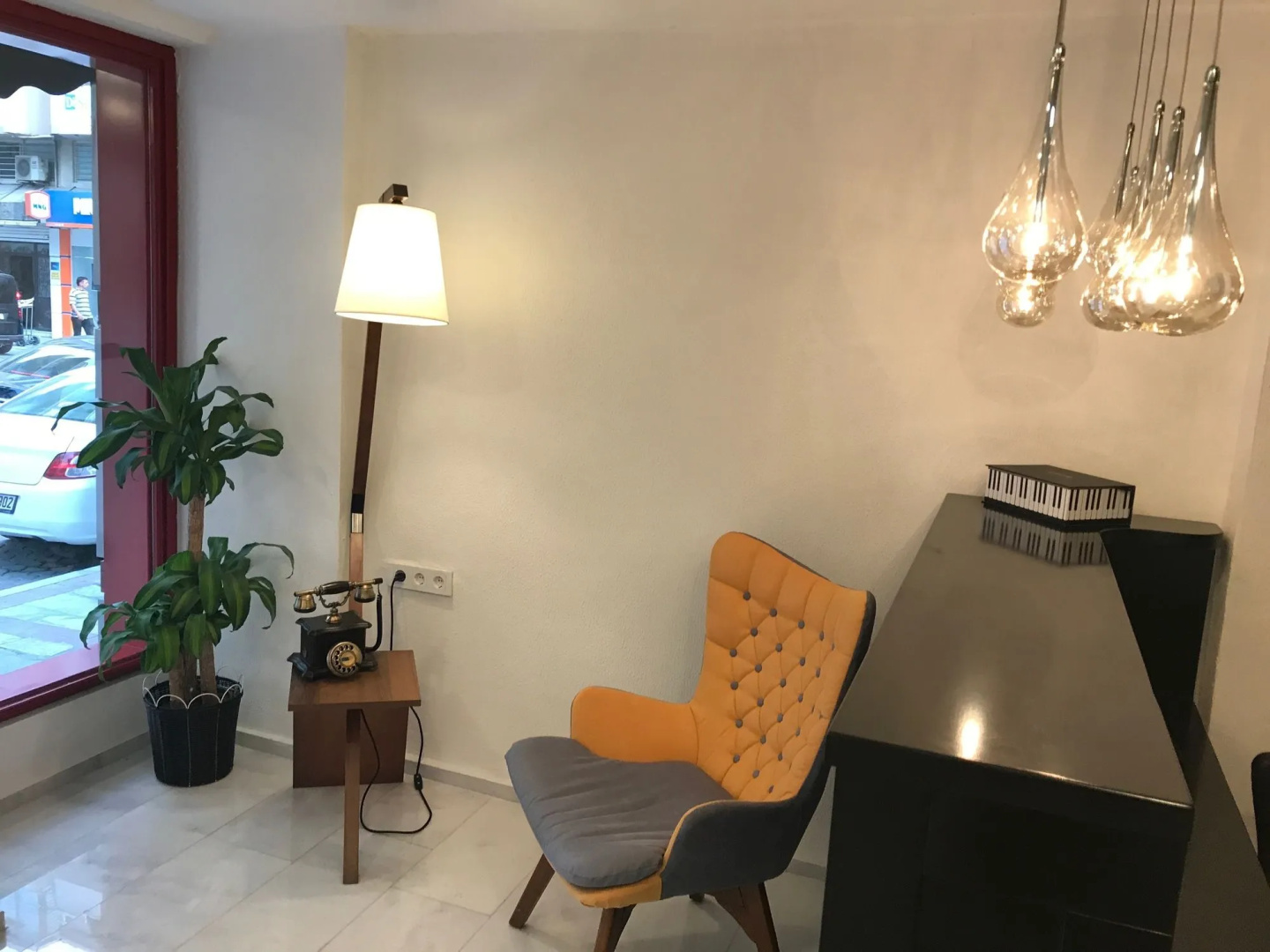 Piano Hotel