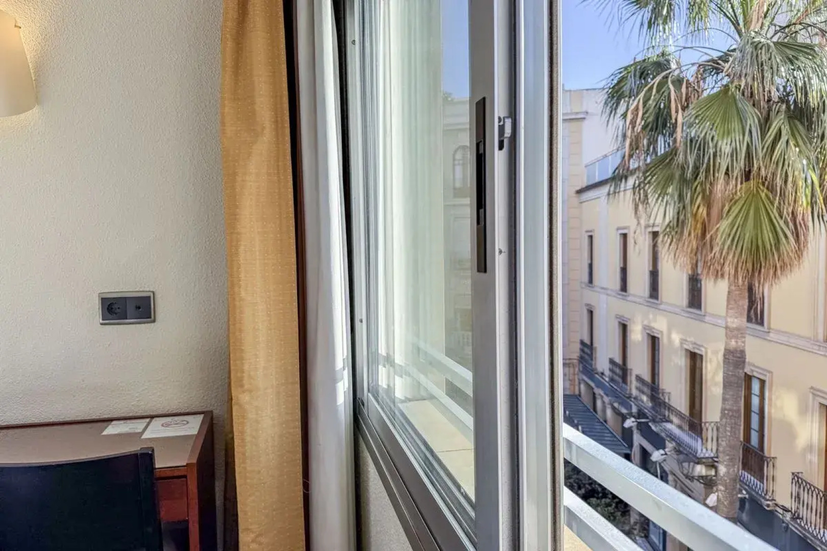 Torreluz Centro Hotel