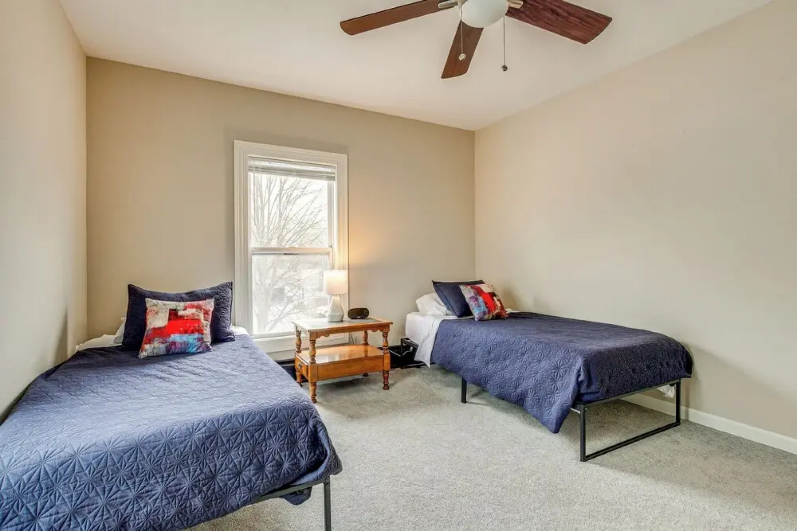 Walk to Dtwn Green Lake: Peaceful Getaway w/ Porch