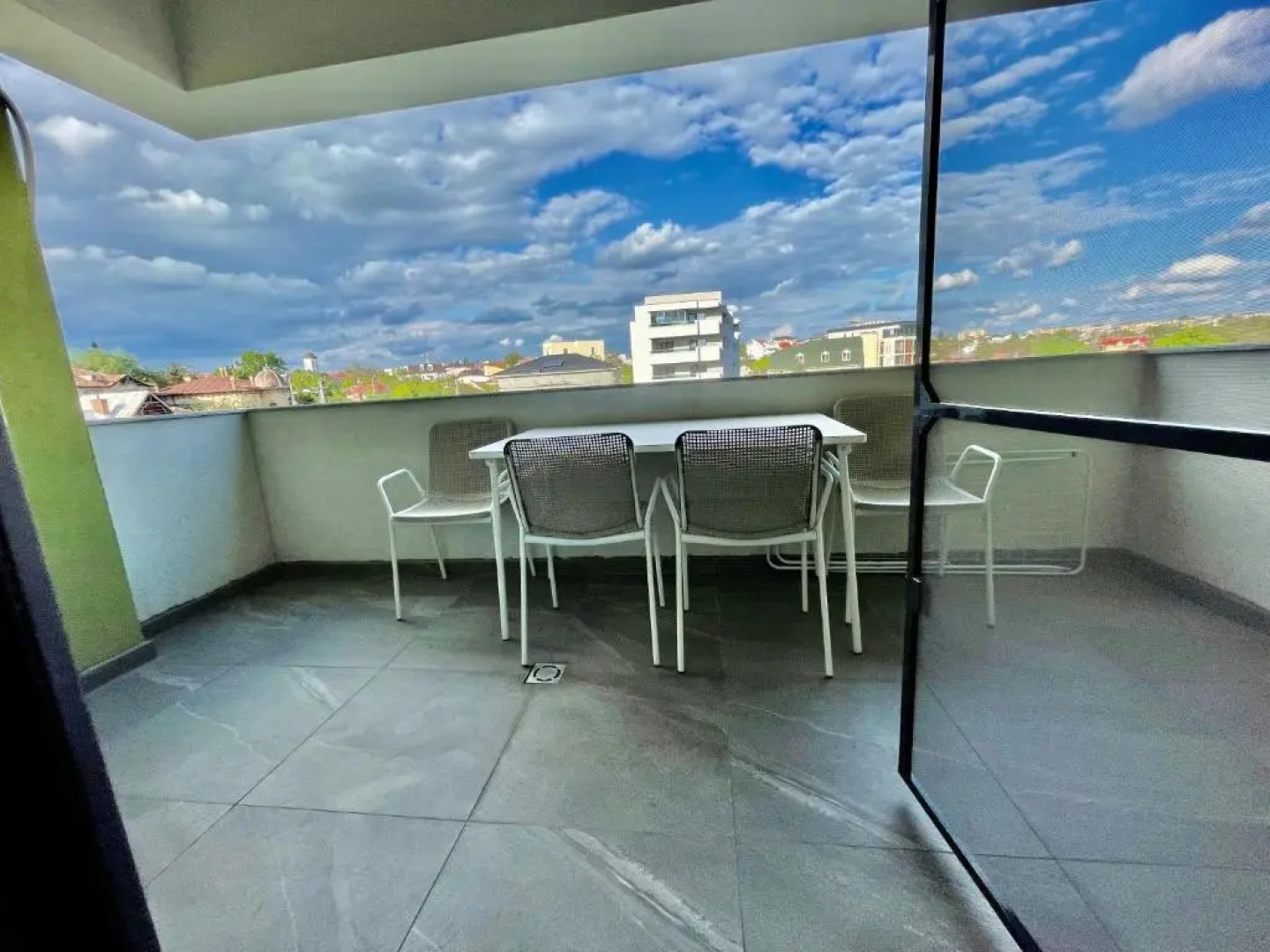 Luxury apartment, private parking,7