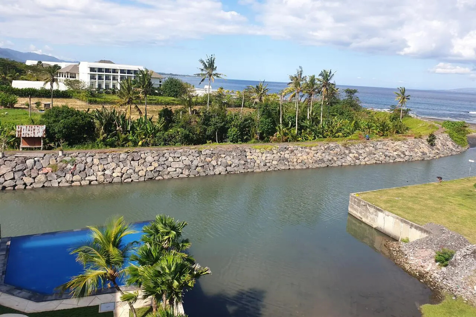 Capital O 3947 Akarsa Seahorses