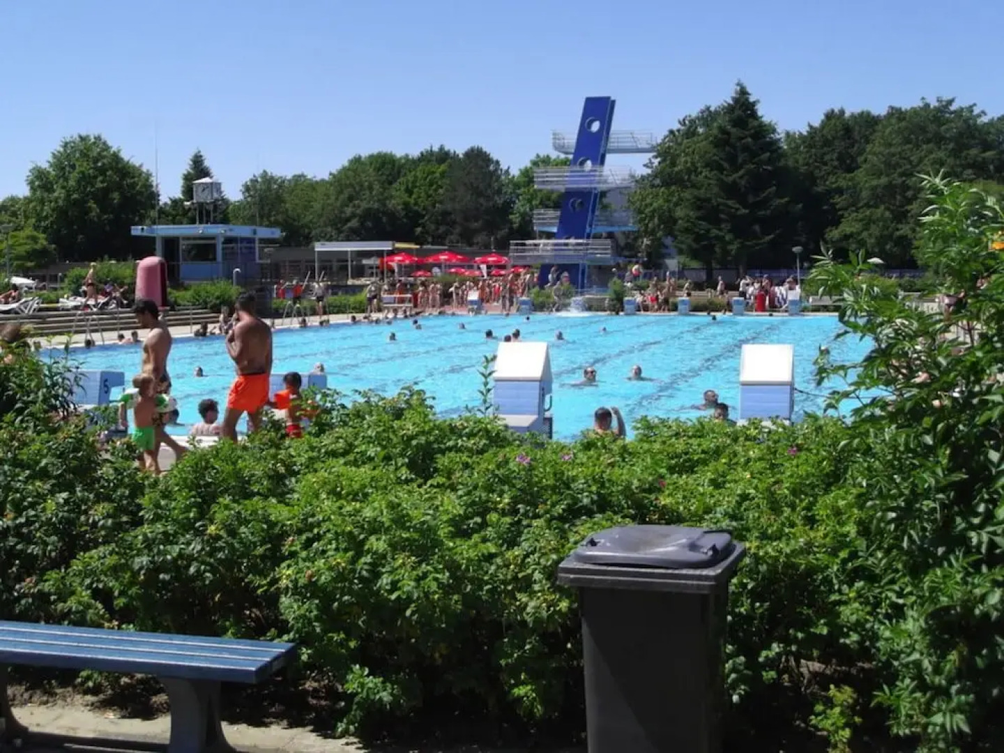 Cosy Apartment by the Lake