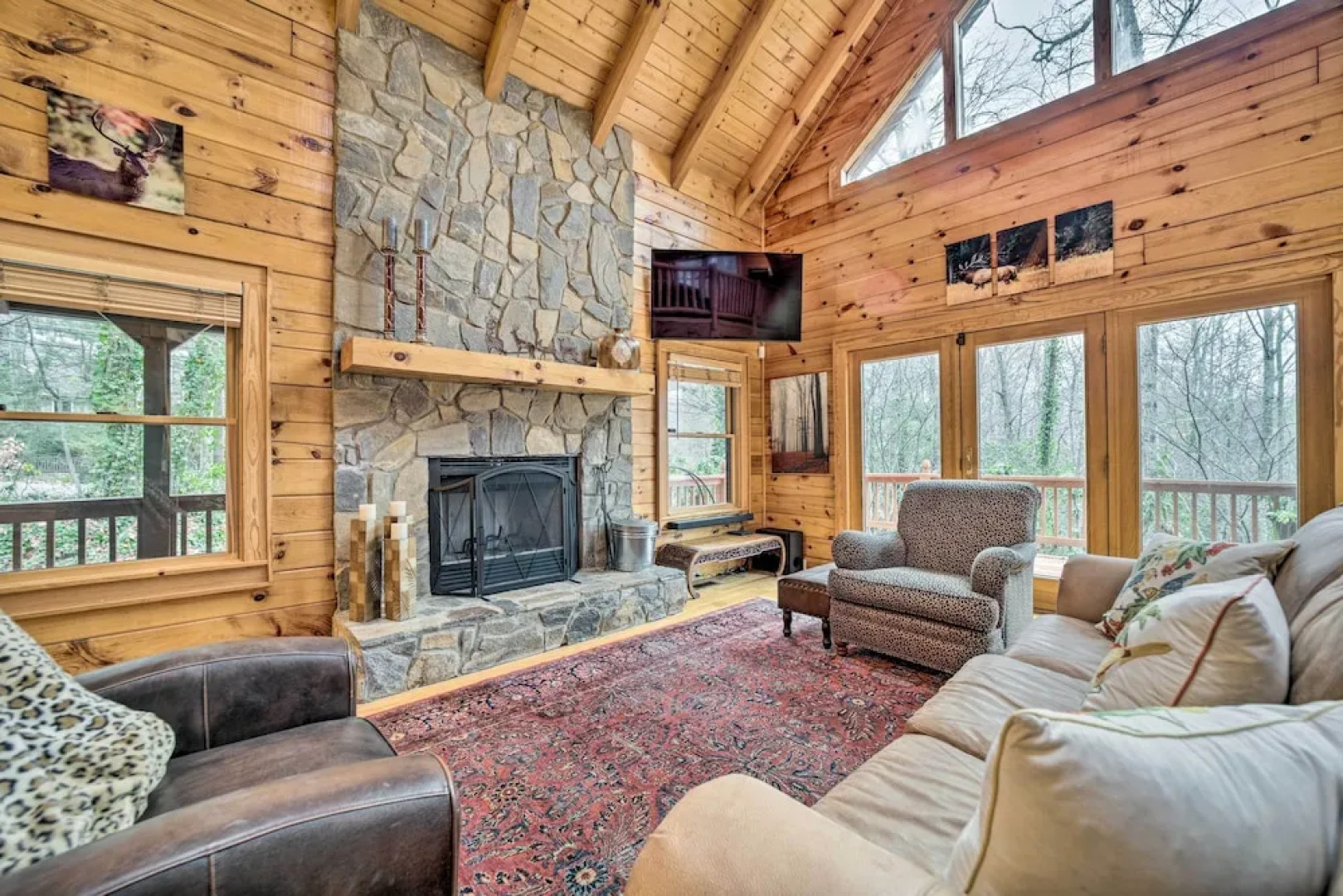 Walk to Golfing: Grand Maggie Valley Cabin!