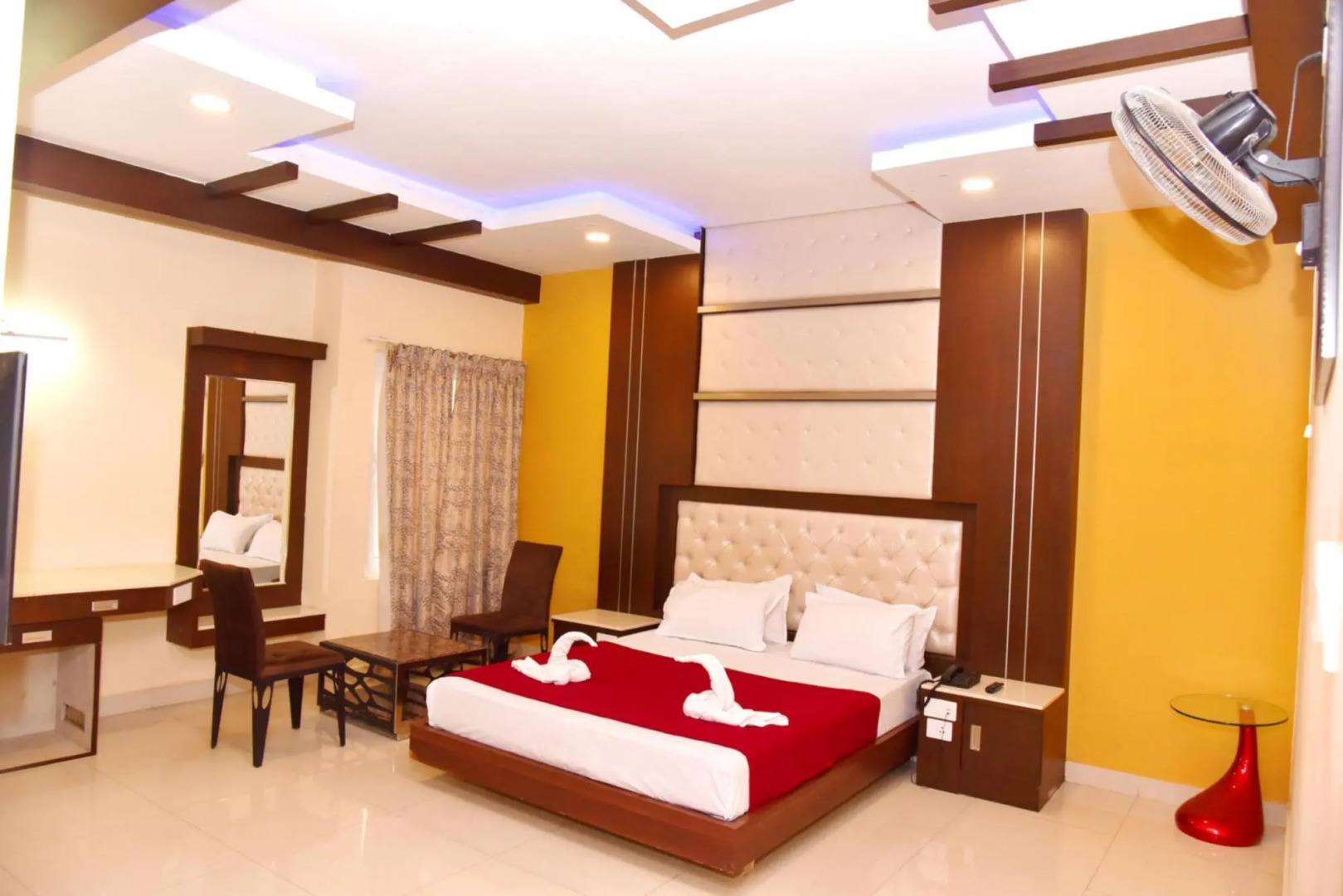 The Grand Park Hotel