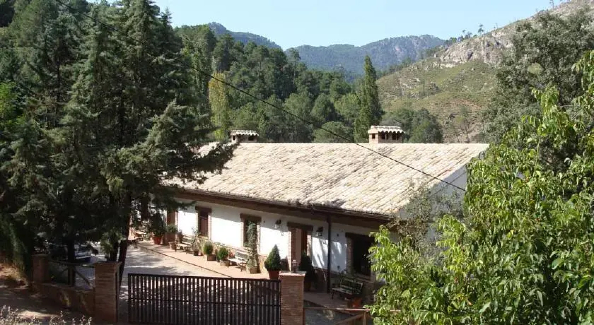Alojamientos Rurales Navahondona