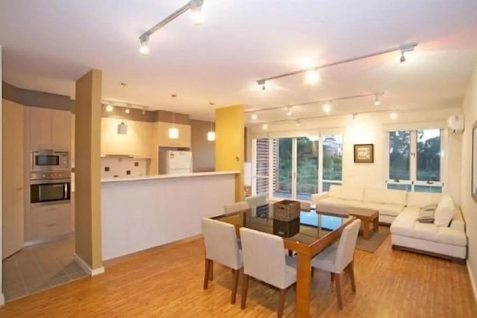 Broadbeach Inverloch Resort