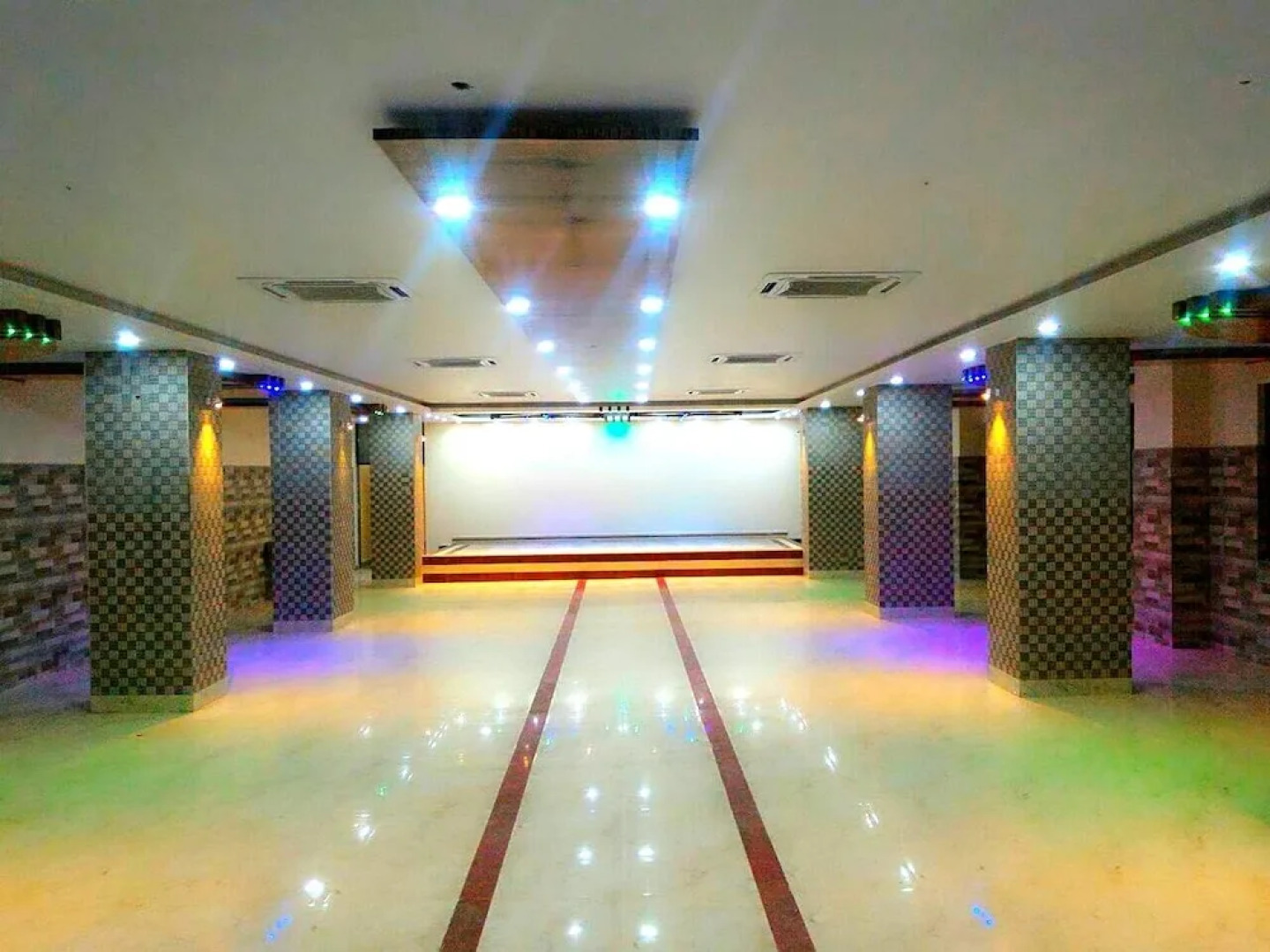 Hotels Diamond Glory - Mandarmani