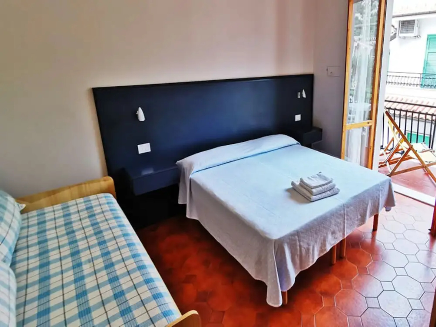Residence Dei Fiori Pietra Ligure Two-room Apartment 5 People Comfort