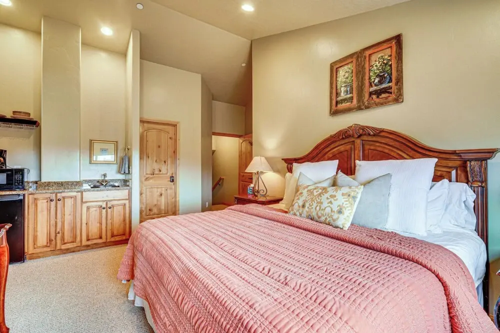 Hot Tub & Mtn-view Deck: Townhome in Eden