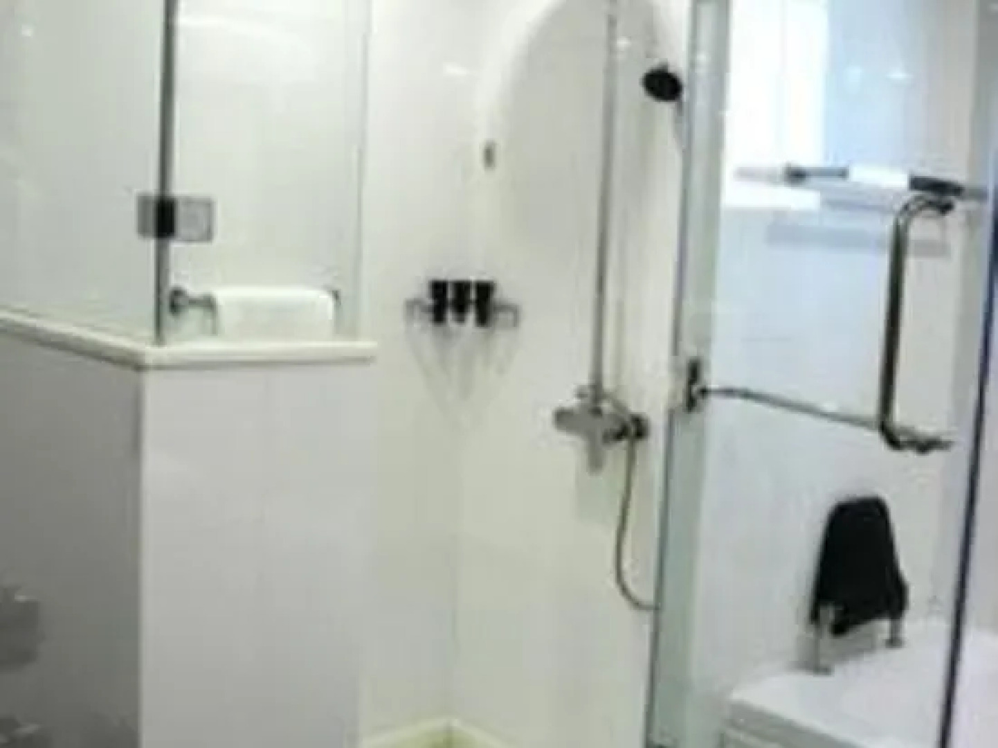 Ramada Hotel And Suites Amwaj Islands