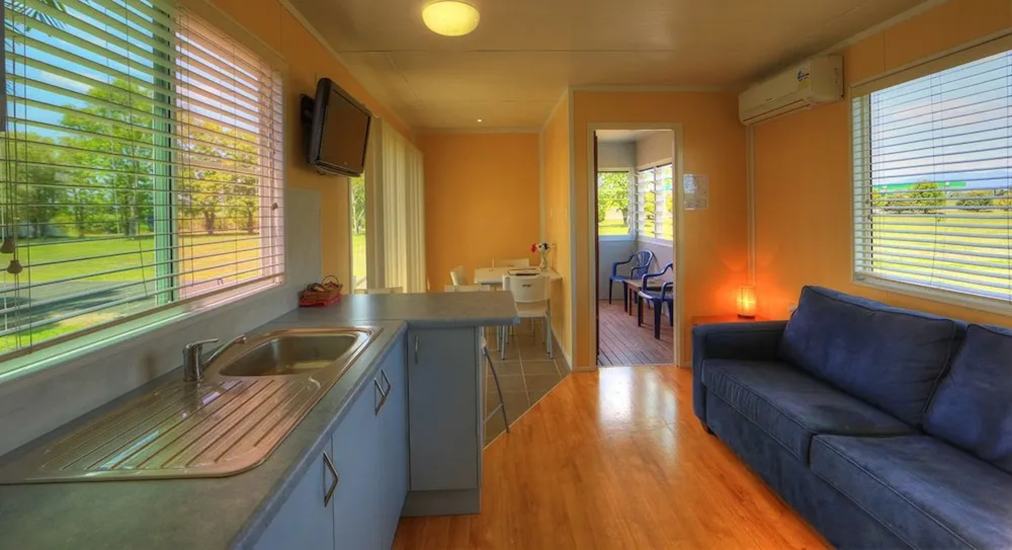 August Moon Caravan Park